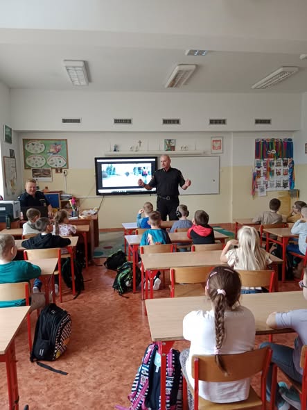 562384392_855412280335026_7561299044288586812_n.jpg (43 KB)