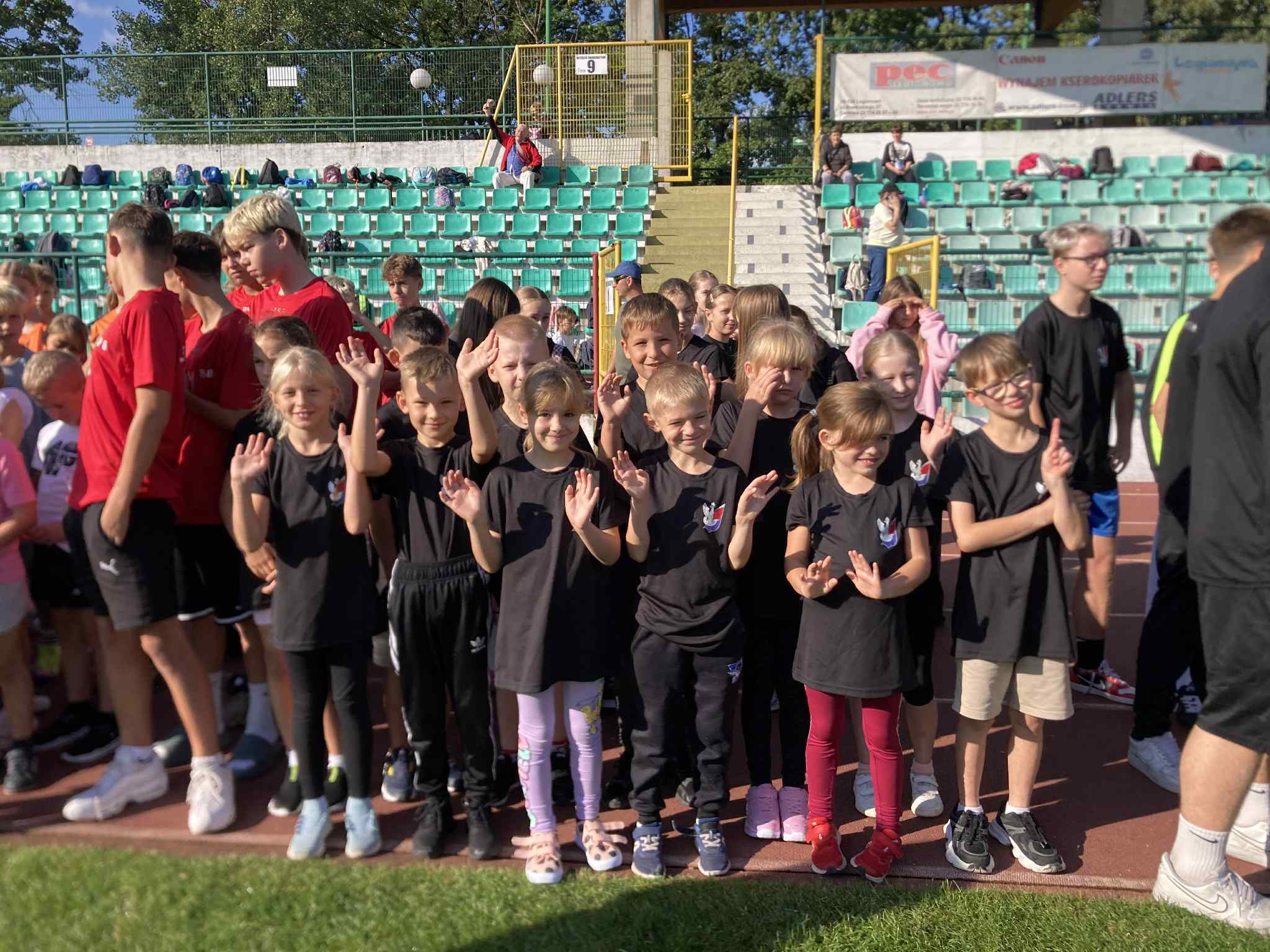 att.FCi_Dm_YfojX4yNbuqv9sme_3MycRIIyiLgXwXmp2sI.jpeg (499 KB)